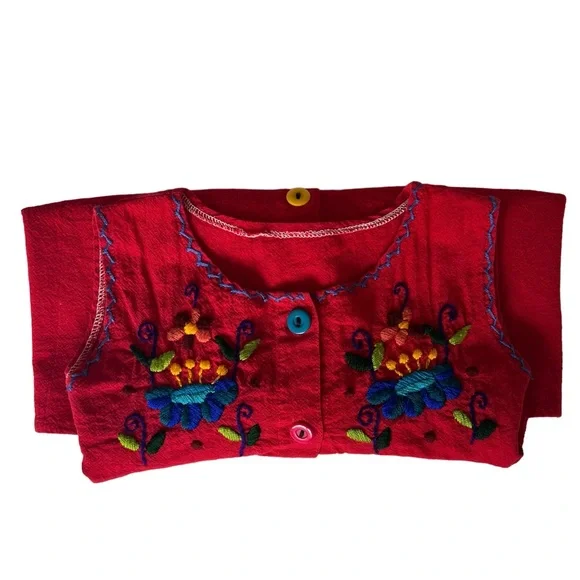 Embroidered red dress from Guatemala, 2-3 years - Picture 6 of 7